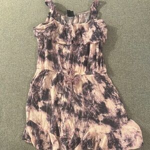 5/$15- Girl’s romper size large